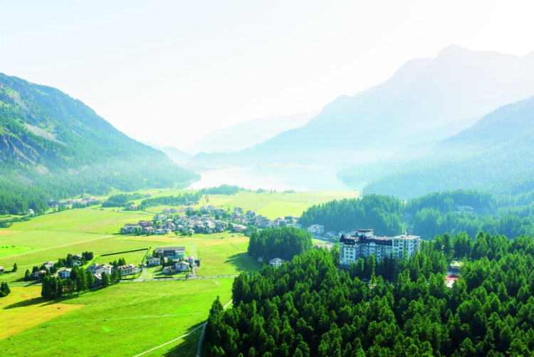 La Montagne magique Magazine Poly