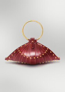 Sac à main en cuir, 2018 : Úna Burke, Londres (Angleterre)
Modèle: Merlot Shell Bag