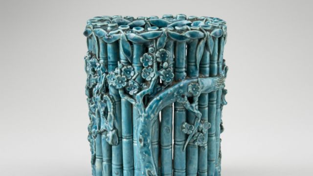Pot à pinceaux en forme de tiges de bambou, Chine, Province de Jangxi, fours de Jingdezhen, dynastie Qing (1644-1912), période Kangxi (1662-1722) © Musée national des Arts asiatiques Guimet, RMN-Grand Palais, photographie Mathieu Rabeau