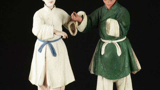 Un Chinois et sa femme, Chine, Dynastie Qing (1644-1911), plâtre, bois métal, poils © Musée des beaux-arts de Rennes, photographie Jean-Manuel Salingue