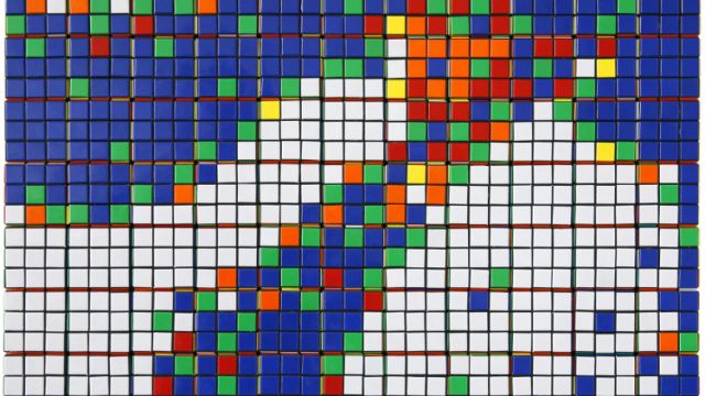 Invader, Rubik Thriller, cubes de Rubik sur perspex, 2009 © Collection privée. Courtesy Galerie Le Feuvre et Rose © ADAGP, 2019