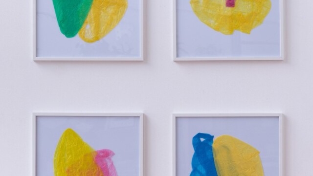 Futurae, A Deux-jaune 2020, Sacs plastiques sous cadres, 51.5 x 41.5 cm, © Ha Cha Youn