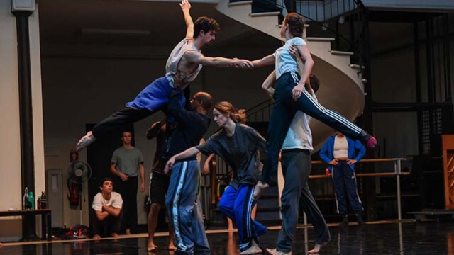 Photo de répétitions de Twelve Ton Rose, Trisha Brown © CCN-BL Decay et Twelve Ton Rose