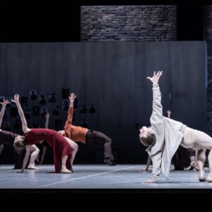 Dona Nobis © Kiran West