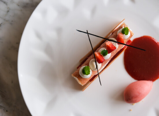 Composition autour de la fraise guariguette © Lisa Haller