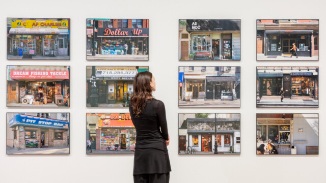 Greenpoint: New Fronts (2015-today) © Martha Rosler, Courtesy Martha Rosler and Galerie Nagel Draxler, Berlin/Cologne, 2024 Museum Tinguely, Basel, Pati Grabowicz