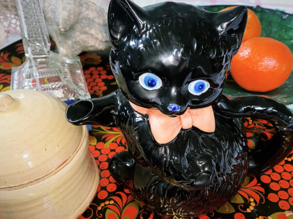 Marianne Marić, "Chatte Russe", 2024 | Photographie numérique © Marianne Marić