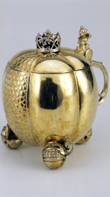 Granatapfelbecher, Nürnberg, um 1630, Badisches Landesmuseum, Karlsruhe, Inv. Nr. 64/125 Foto Thomas Goldschmidt