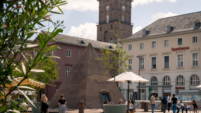 Sommer am Marktplatz © KTG Karlsruhe Tourismus GmbH